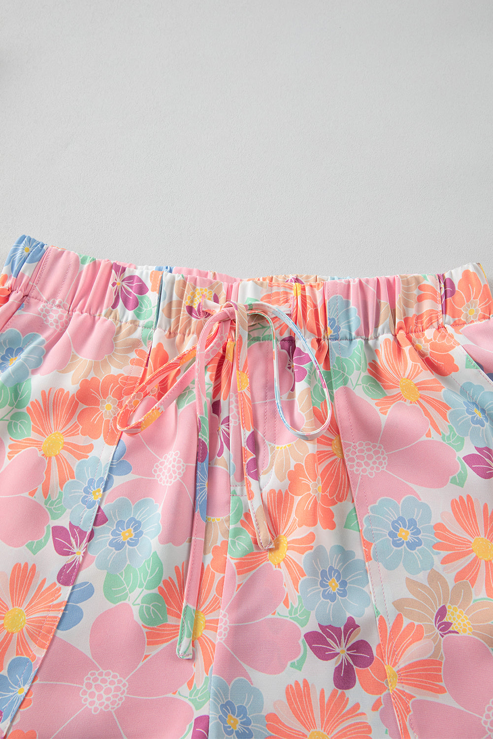 Pink Floral Print Side Pockets Drawstring Casual Shorts